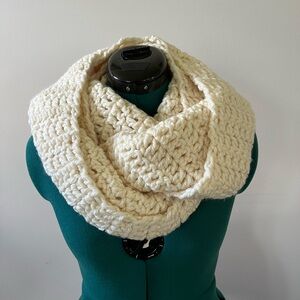 NEW Handmade Crochet Infinity Scarf